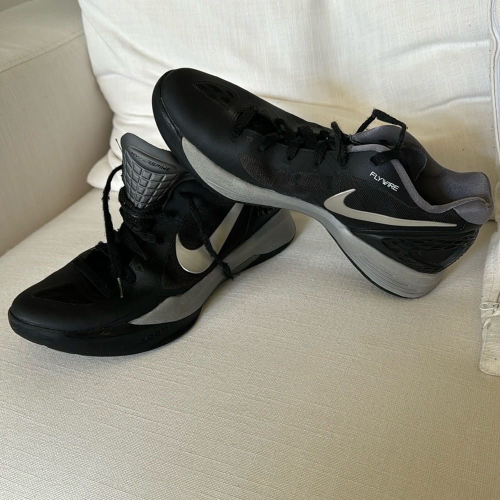 COPY - Nike Zoom Flywire  Volleyball Shoes Size 10